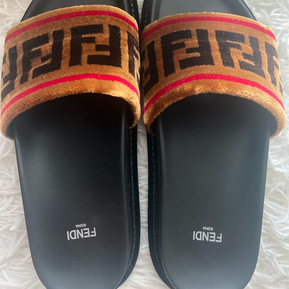 Fendi Fur FF pool slides